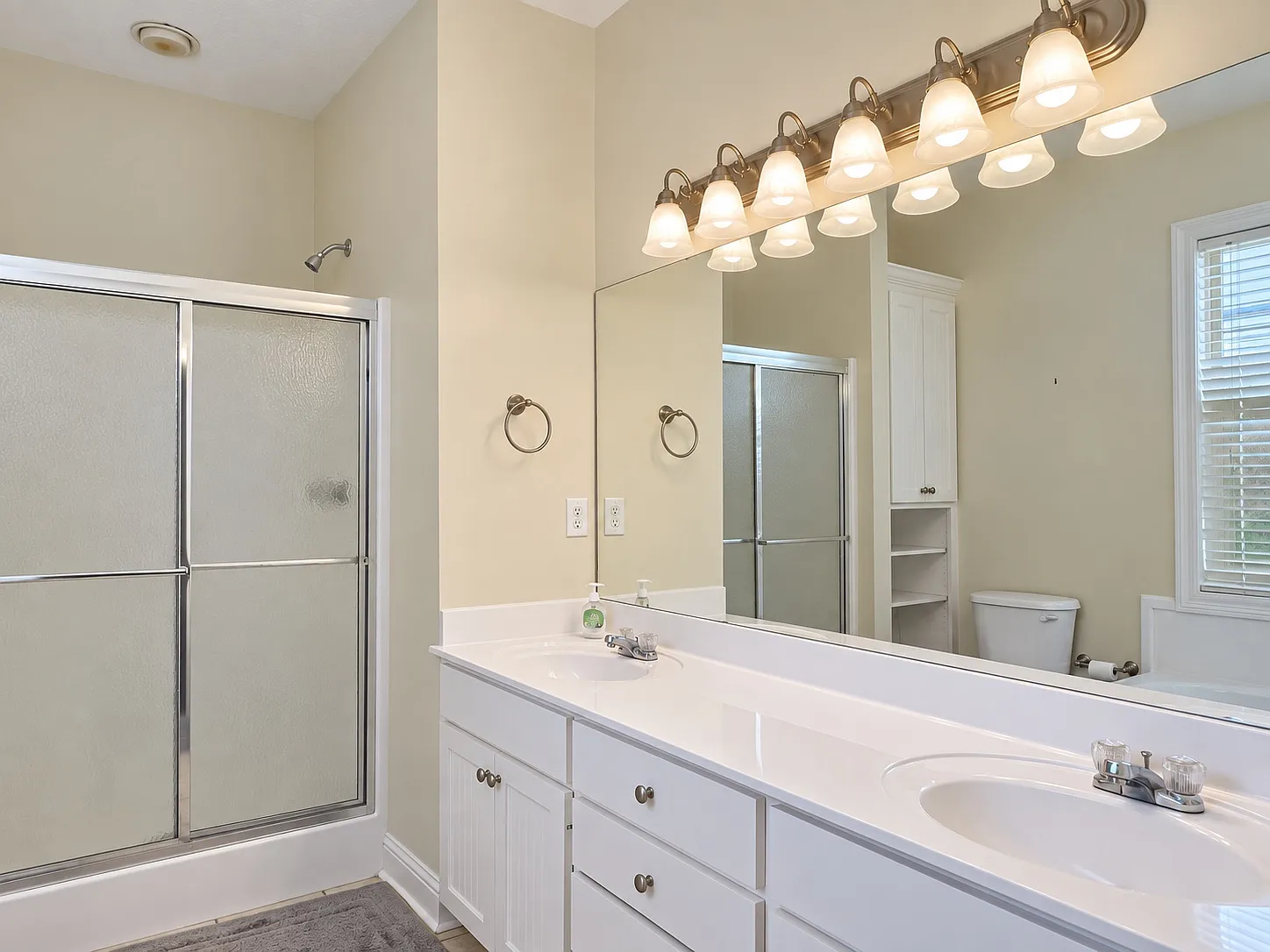 3 bed, 1339 sqft, $1,650 — Photo 4