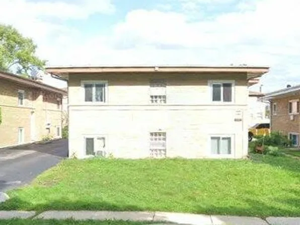 117 N May St, Addison, IL 60101