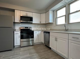 8644 Skokie Blvd #405A, Skokie, IL 60077