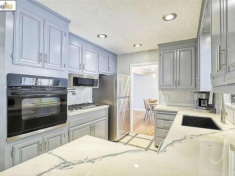 3 bed, 1620 sqft, $4,200 — Photo 4