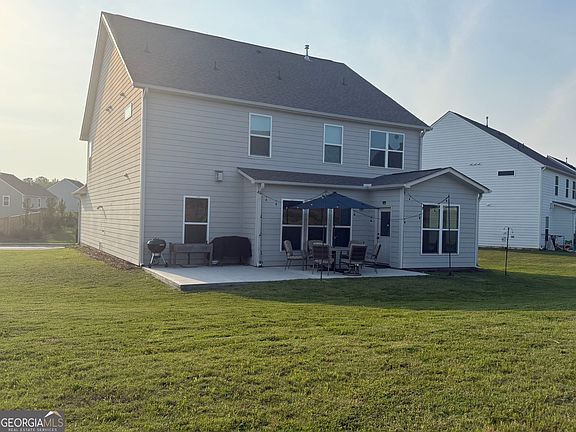 5th image of 502 Albertson Ave