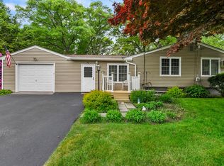 33 Newton St, Westport, MA 02790