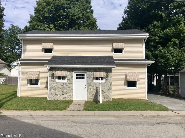 166 Church Street, Hoosick Falls, NY 12090