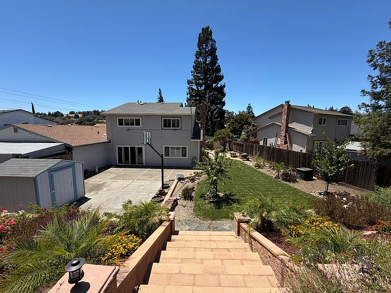 1619 Beechwood Dr — Photo 24