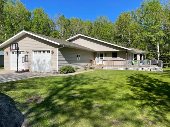 39947 River Oaks Dr, Roseau, MN 56751