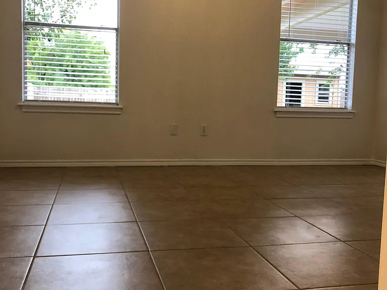 2644 Alana Ln — Photo 7
