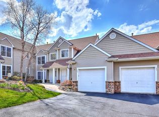 121 Bourne Cir #903, Hamburg, NJ 07419