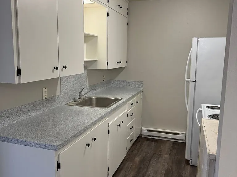 P117 - Gardenside Apartments — Photo 16