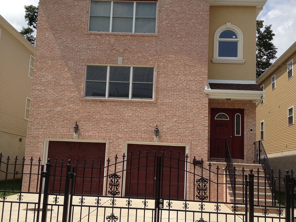 1st image of 692 E 26th St