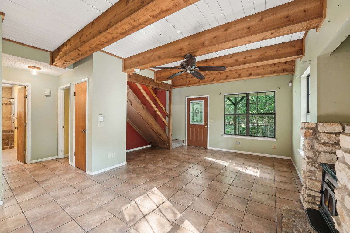 125267 - 115 Pine Cone Ln, Elgin, TX 78621-1504-014.jpg
