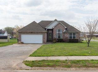 100 Strassle Dr, White House, TN 37188