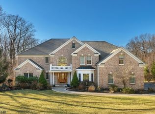 25 Shadowbrook Way, Mendham, NJ 07945
