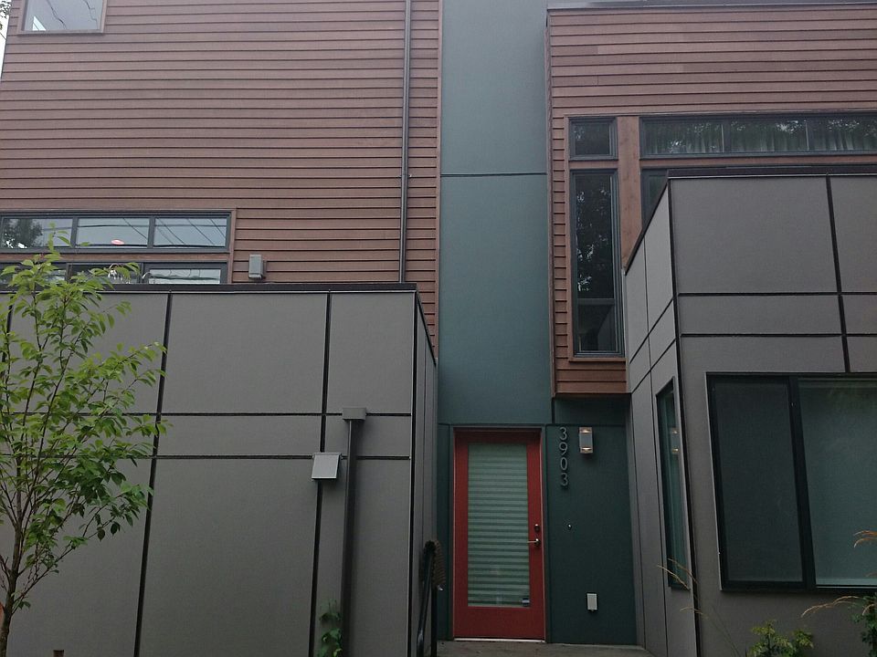 1st image of 3903 Greenwood Ave N