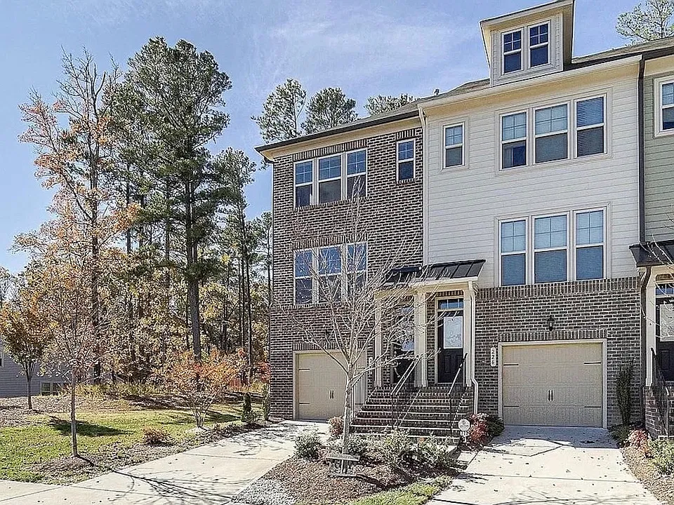 228 Irving Way