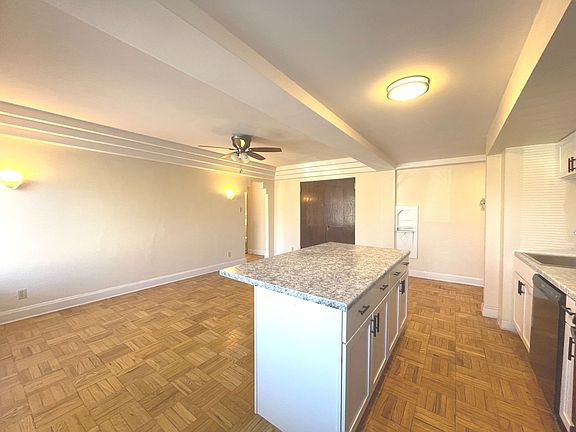 4th image of 2121 E Capitol Dr APT 101