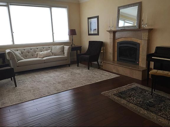 4th image of 1760 Oakdell Dr