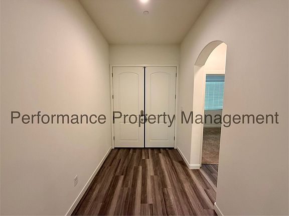 2nd image of 11701 Hollybrook Ln