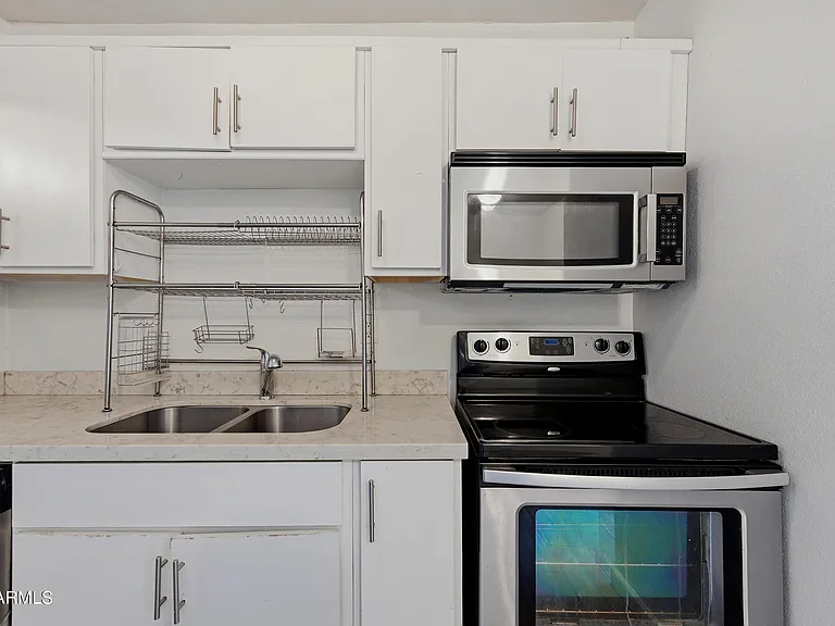907 N 22nd Pl #3 — Photo 8