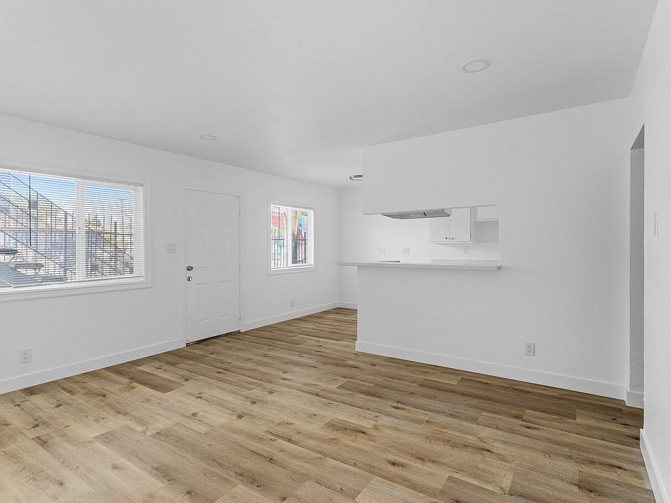 1st image of 927 Daisy Ave APT 4