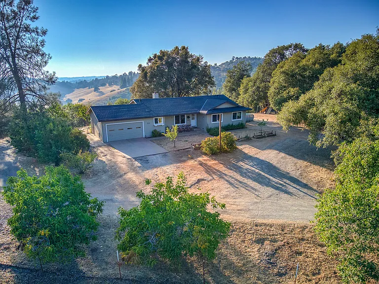 18626 Quiet Oak Pl — Photo 1