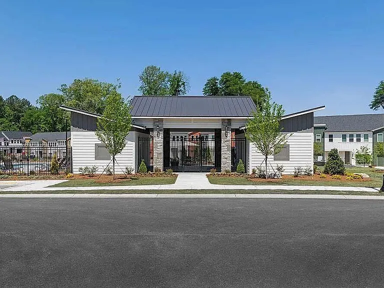 1621 Gunnin Trce NW — Photo 32