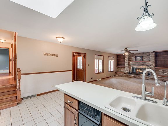 3rd image of 30 N Melanie Ct