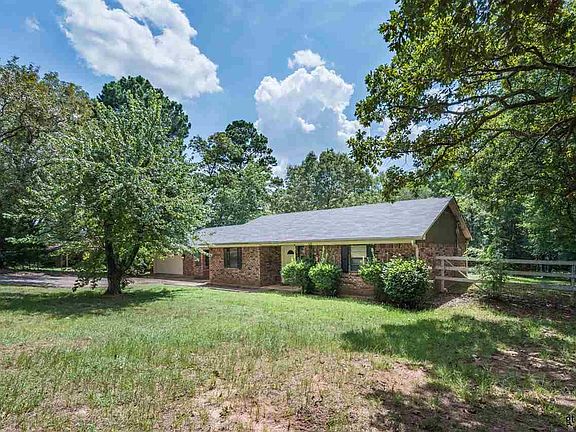 3rd image of 18376 Tall Pines Dr