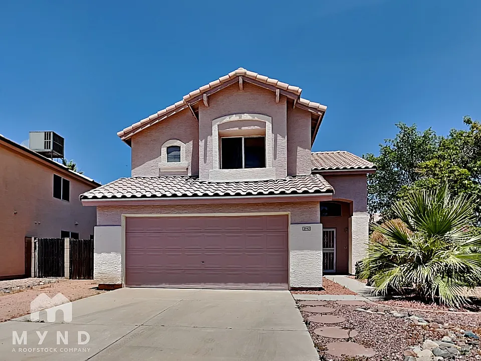 3942 E Rosemonte Dr