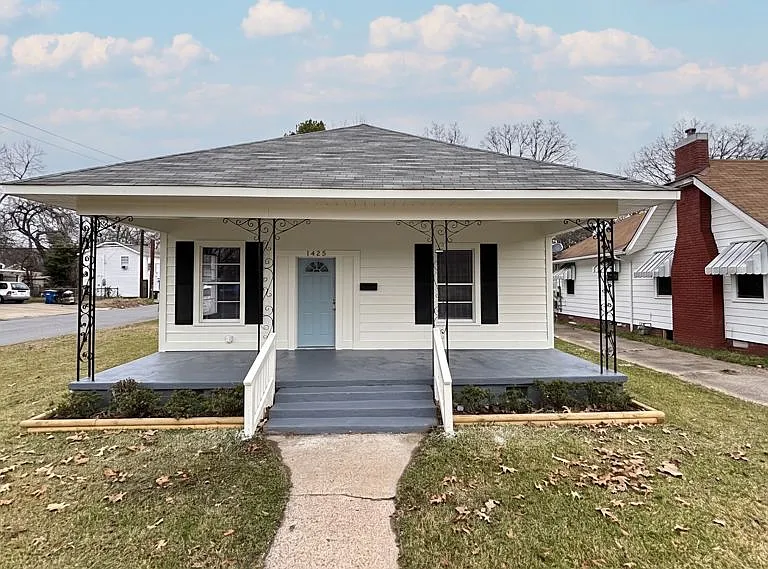 1423 W Long 17th St — Photo 1