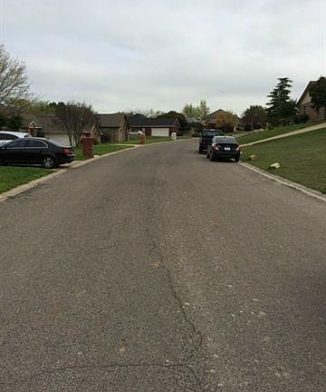 5th image of 8809 Hidden Hill Dr