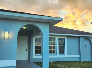 410 NE 23rd Pl, Cape Coral, FL 33909