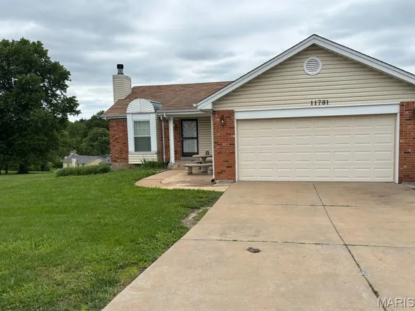 11731 Branridge Rd, Florissant, MO 63033