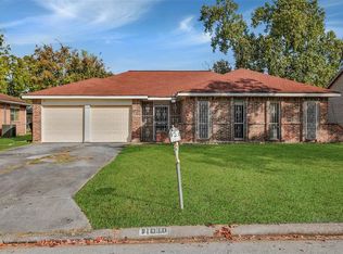 11010 Corona Ln, Houston, TX 77072