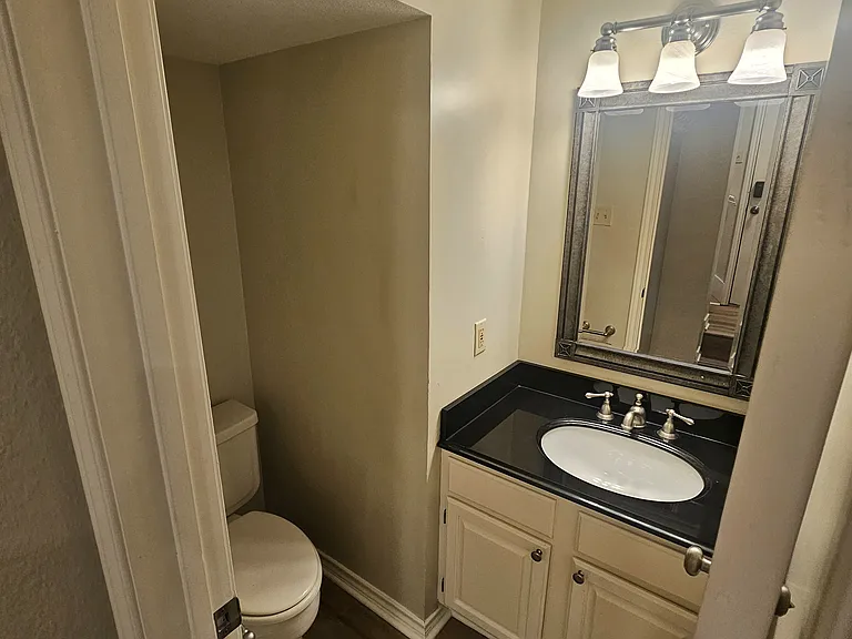 6004 Auburndale Ave #C — Photo 5