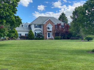 13 Stone Bridge Dr, Andover, NJ 07821