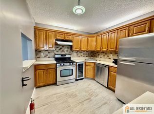 31 Voscek Ct, Lawrence Township, NJ 08648