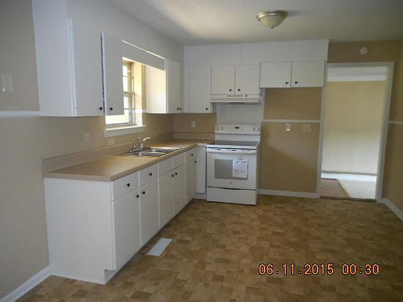 4th image of 3716 Shamrock Dr