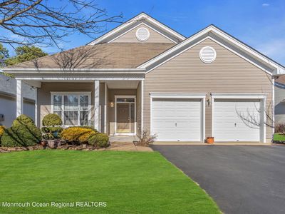 8 Amberwinds Court, Lakewood, NJ, 08701