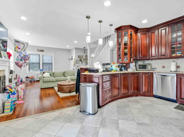 160-08 12th Road image 3 of 29