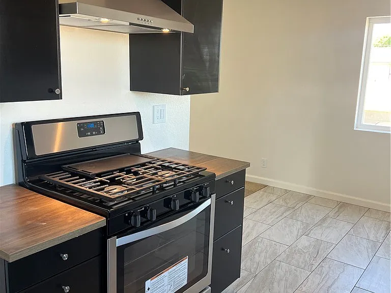 454 E Avenue Q3 #8 — Photo 6