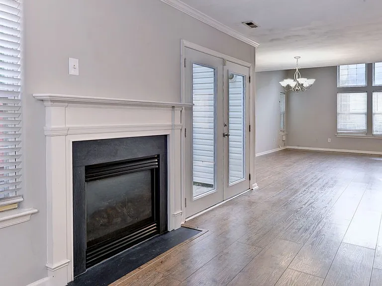 112 Post Oak Rd — Photo 17