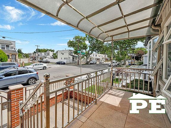 2nd image of 5422 Avenue