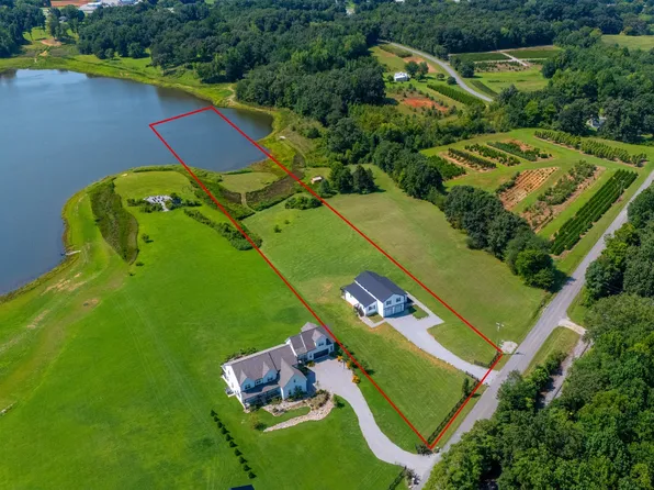 702 Starlight Rd, McMinnville, TN 37110