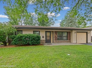 1109 Kingwood Ln, Lake Zurich, IL 60047
