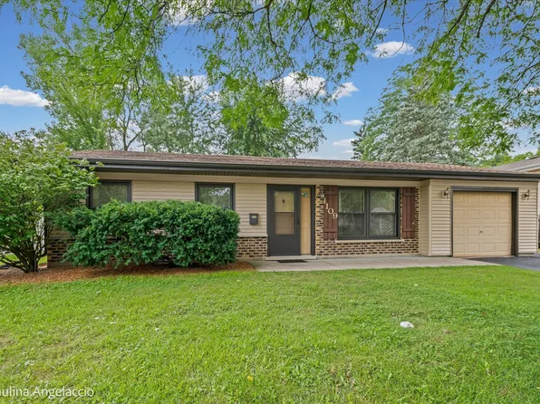1109 Kingwood Ln, Lake Zurich, IL 60047