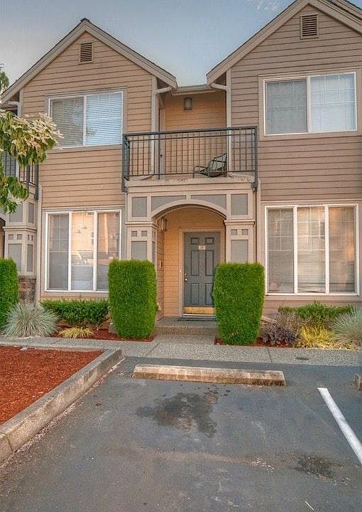 1st image of 9223 122nd Ct NE APT E140