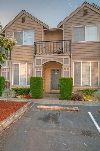 9223 122nd Ct NE #E140 Photo 1