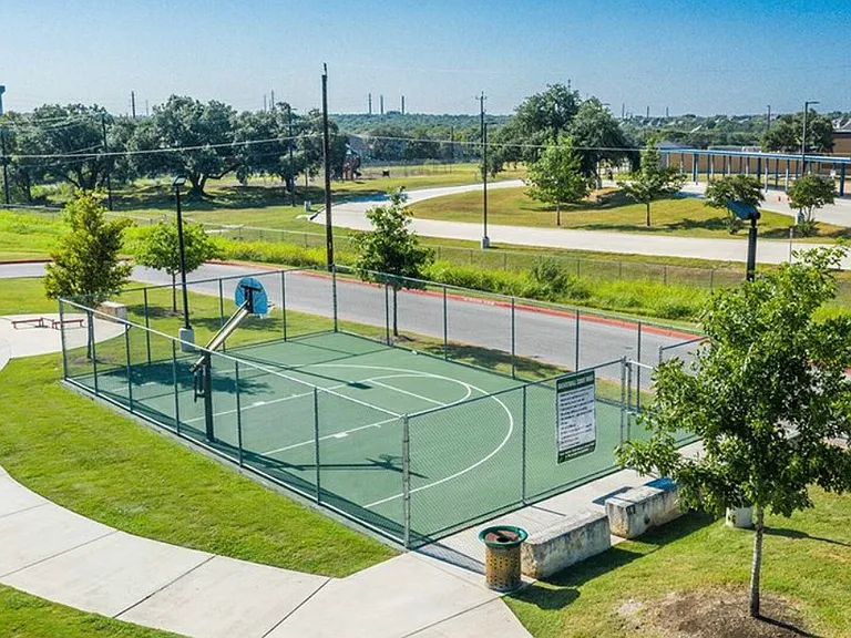backetball court