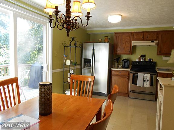 3rd image of 9407 Chippenham Dr