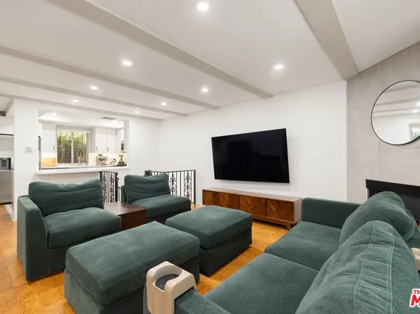 1209 Larrabee St APT 4, West Hollywood, CA 90069